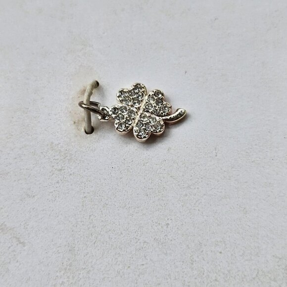 Footnotes Good Luck Charm Crystals Accent Leafs Charm Only - Picture 3 of 10
